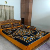 https://www.saleforonline.com/Premium Print Cotton Bedsheet  7/8 Feet